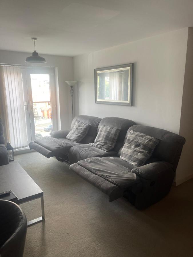 This Apartment Is No Longer Available! مانشستر المظهر الخارجي الصورة