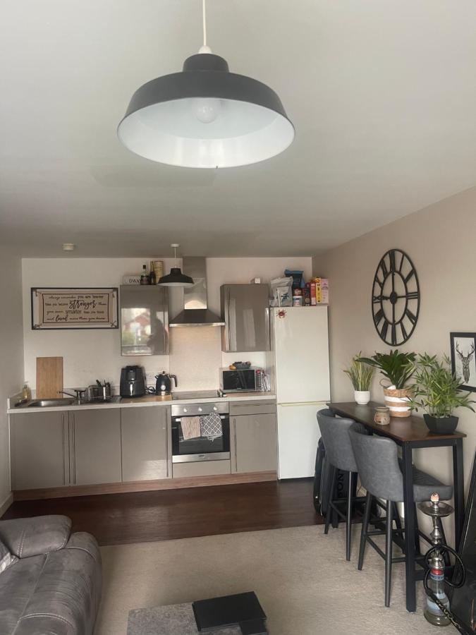This Apartment Is No Longer Available! مانشستر المظهر الخارجي الصورة