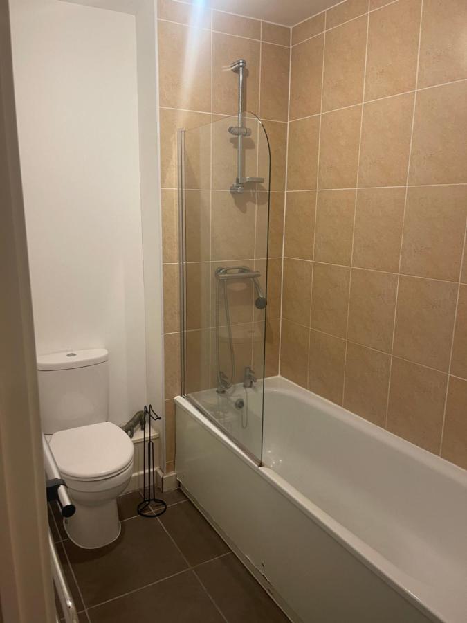 This Apartment Is No Longer Available! مانشستر المظهر الخارجي الصورة